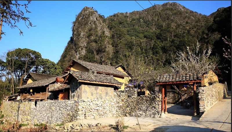 "Nhà của Pao" trong Làng văn hóa du lịch Lũng Cẩm.